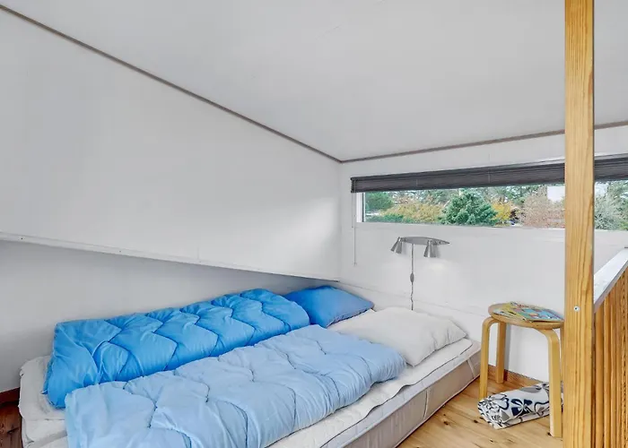 Semesterbostad Lovely In With Kitchen